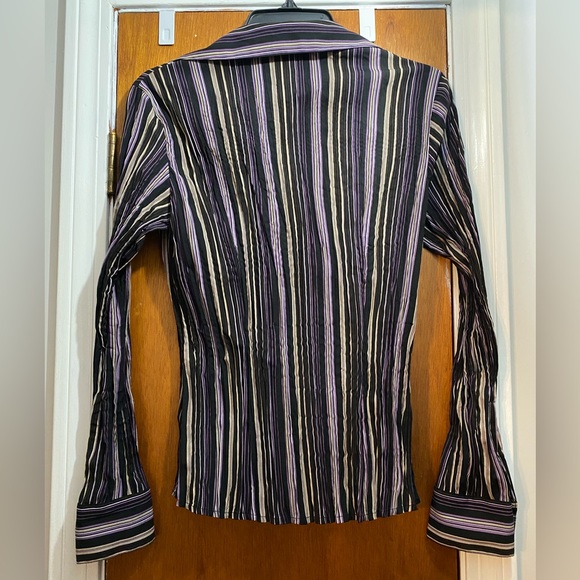 Long sleeve button up blouse, crinkle fabric - Picture 2 of 4